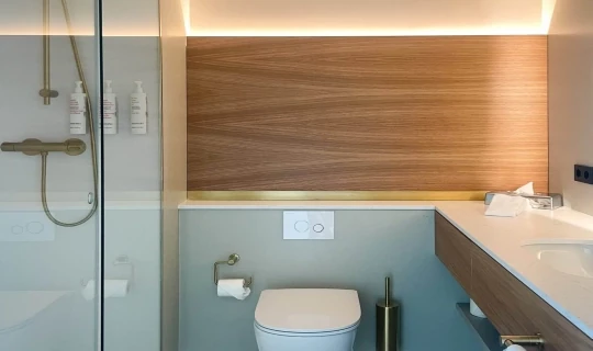 Professionelt udført fugning i hotelbadeværelse på Copenhagen Hotel Marriott